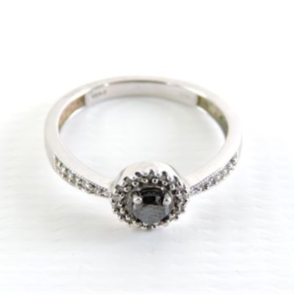 10K White Gold Diamond & Enhanced Black Diamond - Picture 6 of 8